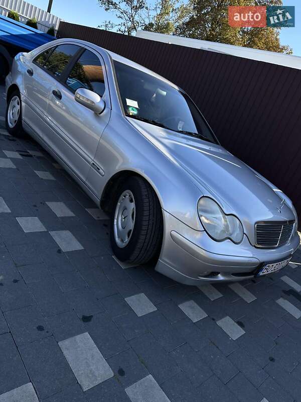 Седан Mercedes-Benz C-Class 2002 в Бучачі