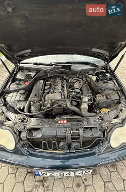 Универсал Mercedes-Benz C-Class 2004 в 