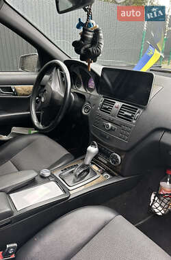 Універсал Mercedes-Benz C-Class 2011 в 