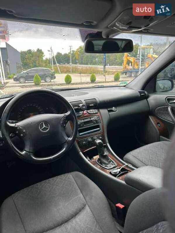 Седан Mercedes-Benz C-Class 2001 в Львове