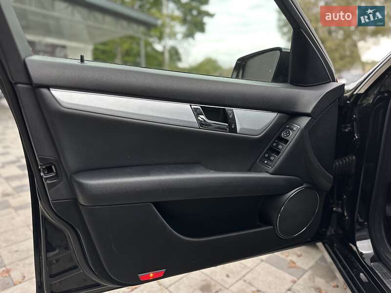 Универсал Mercedes-Benz C-Class 2012 в Ивано-Франковске