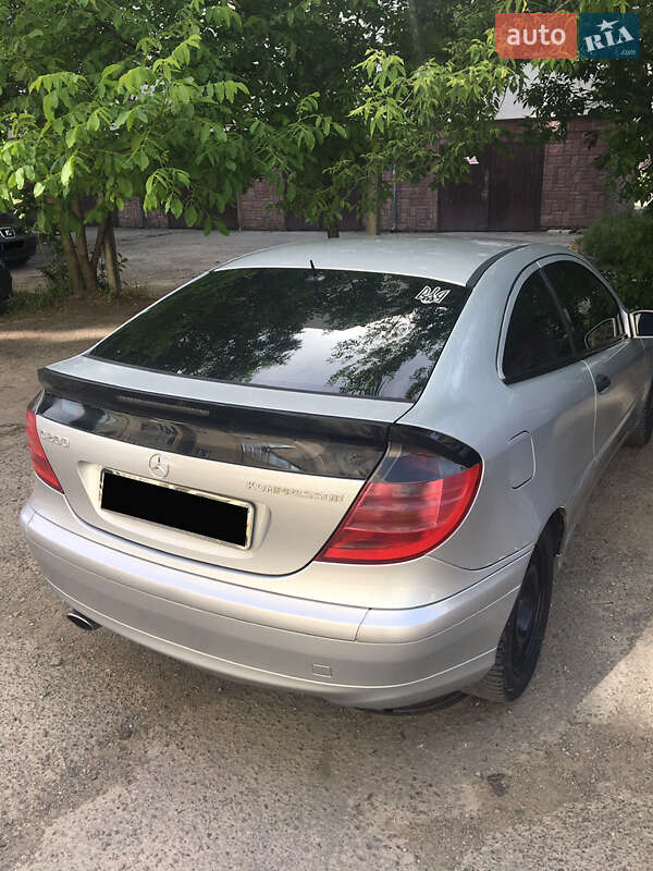 Купе Mercedes-Benz C-Class 2001 в Ивано-Франковске