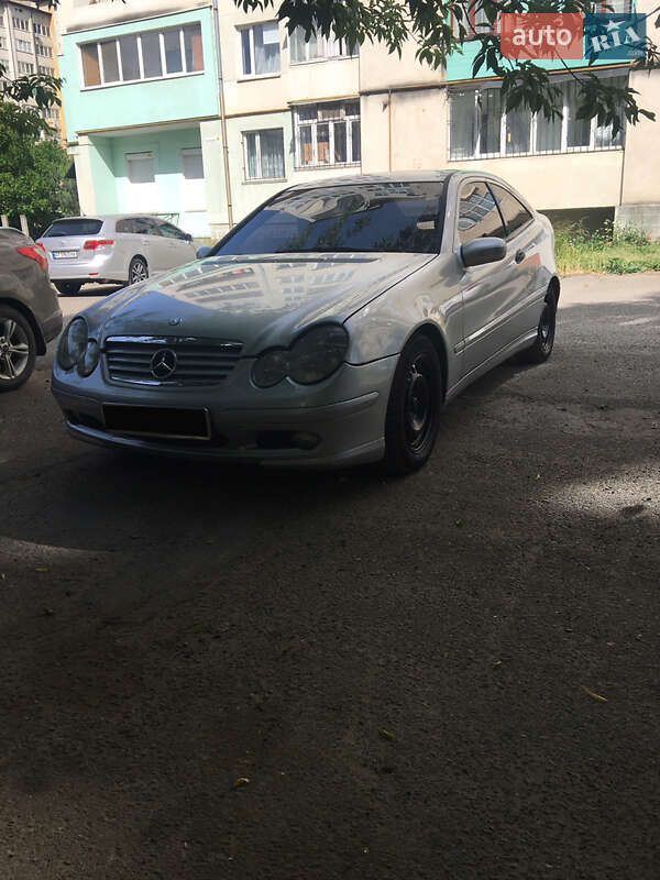 Купе Mercedes-Benz C-Class 2001 в Ивано-Франковске