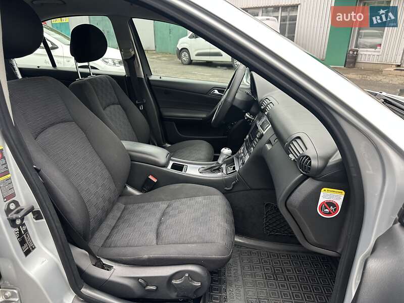 Седан Mercedes-Benz C-Class 2007 в Киеве фото 27 Седан Mercedes-Benz C-Class 2007 в Киеве