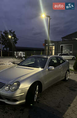 Купе Mercedes-Benz C-Class 2001 в 