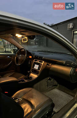 Купе Mercedes-Benz C-Class 2001 в 