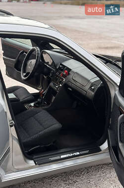Седан Mercedes-Benz C-Class 1995 в 
