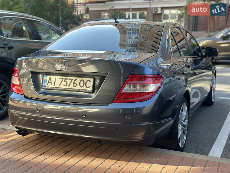 Седан Mercedes-Benz C-Class 2007 в Киеве