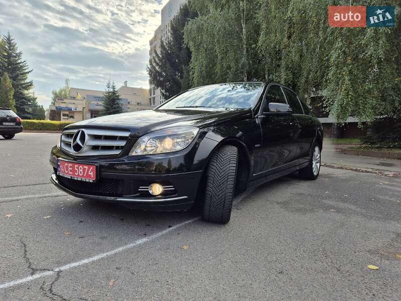 Седан Mercedes-Benz C-Class 2011 в 