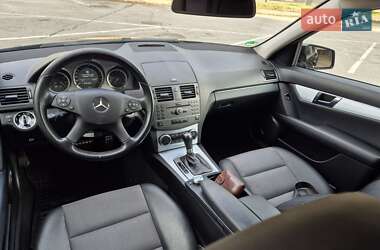 Седан Mercedes-Benz C-Class 2011 в 