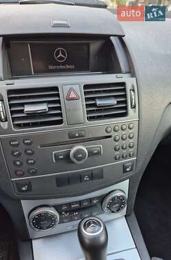 Седан Mercedes-Benz C-Class 2011 в 