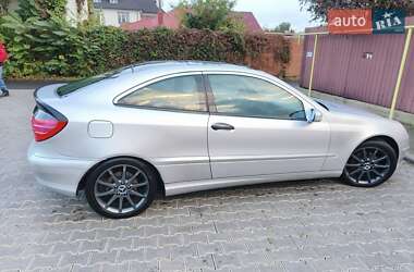 Купе Mercedes-Benz C-Class 2004 в 