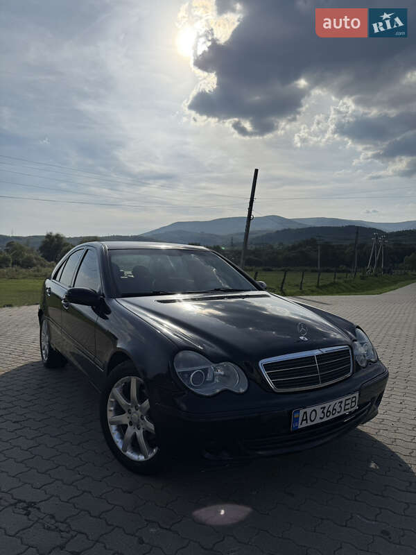Седан Mercedes-Benz C-Class 2000 в 