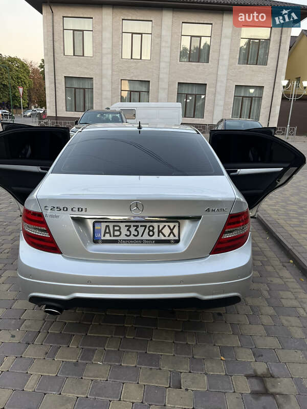 Седан Mercedes-Benz C-Class 2011 в Могилев-Подольске