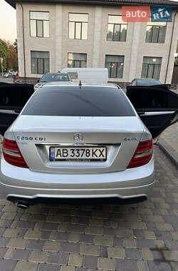 Седан Mercedes-Benz C-Class 2011 в 