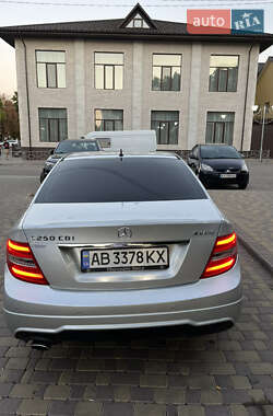 Седан Mercedes-Benz C-Class 2011 в 