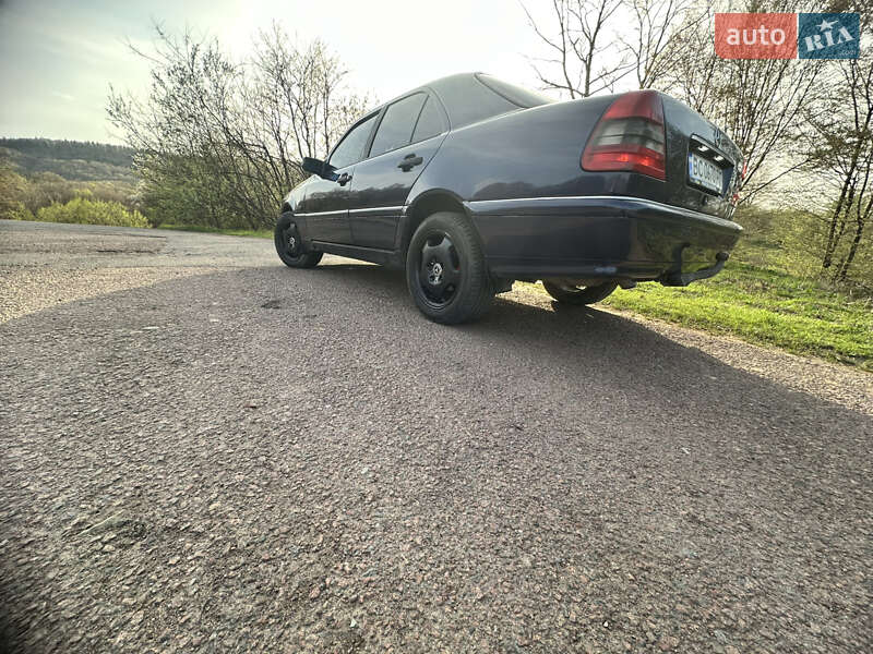 Седан Mercedes-Benz C-Class 1997 в Долине