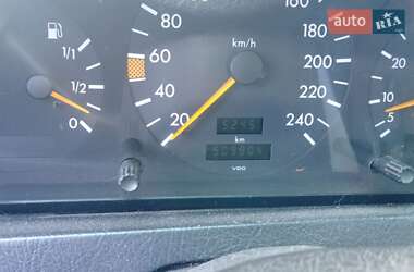 Седан Mercedes-Benz C-Class 1993 в 