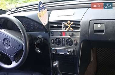 Седан Mercedes-Benz C-Class 1993 в 