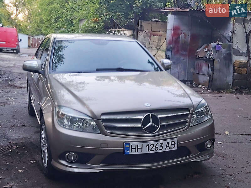 Седан Mercedes-Benz C-Class 2007 в 