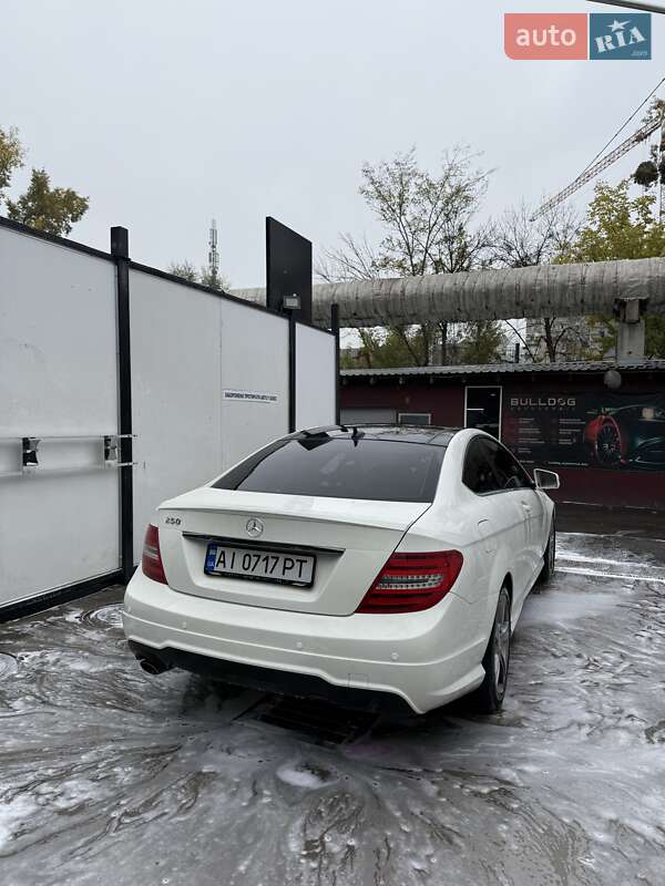 Mercedes-Benz C-Class 2012