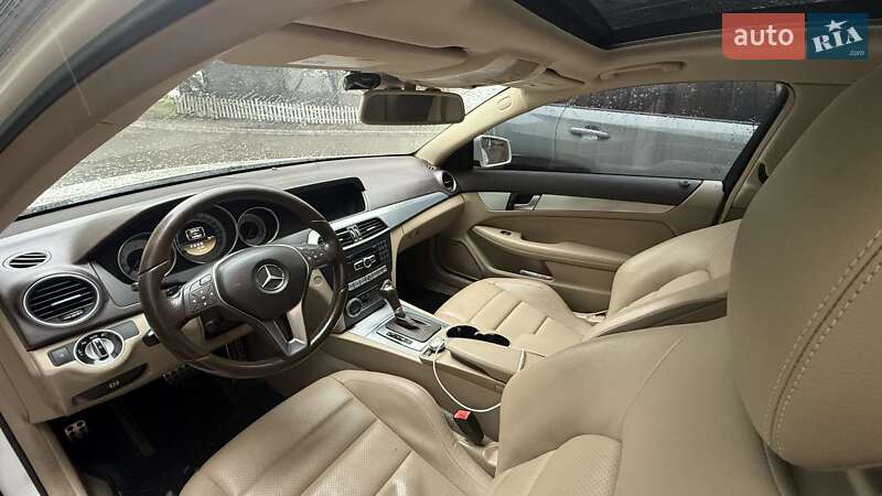 Купе Mercedes-Benz C-Class 2012 в Києві фото 11 Купе Mercedes-Benz C-Class 2012 в Києві