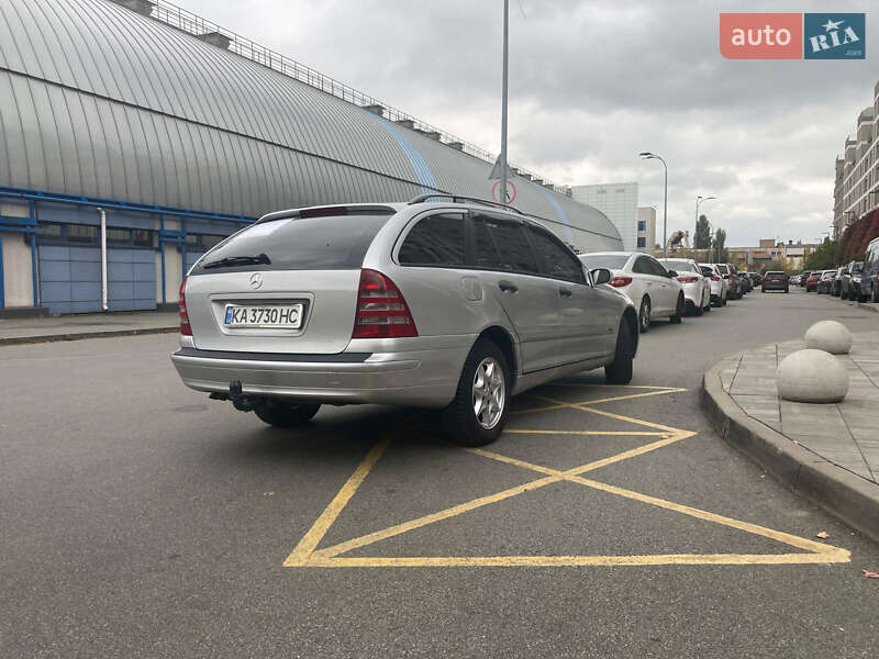 Універсал Mercedes-Benz C-Class 2003 в Києві фото 6 Універсал Mercedes-Benz C-Class 2003 в Києві