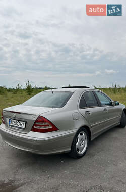 Седан Mercedes-Benz C-Class 2002 в 