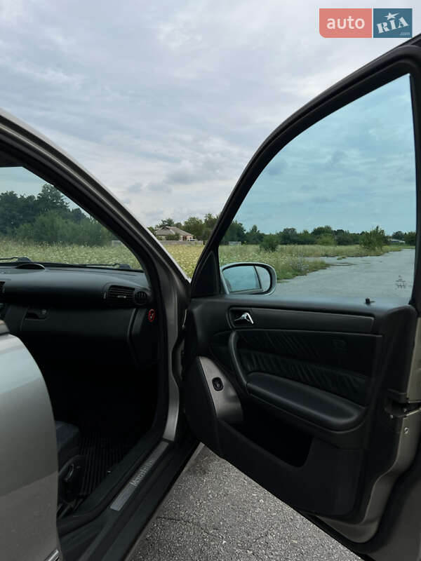 Седан Mercedes-Benz C-Class 2002 в Полонном