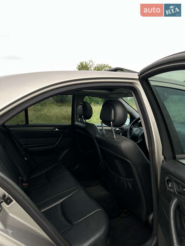 Седан Mercedes-Benz C-Class 2002 в Полонном