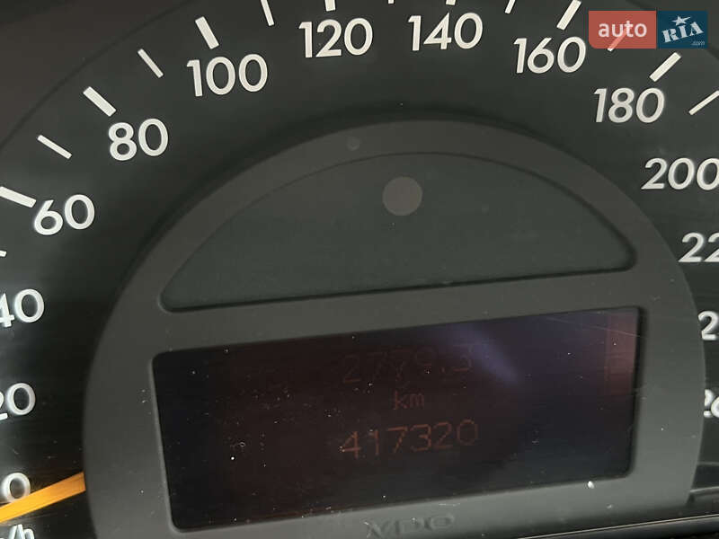 Седан Mercedes-Benz C-Class 2002 в Полонном