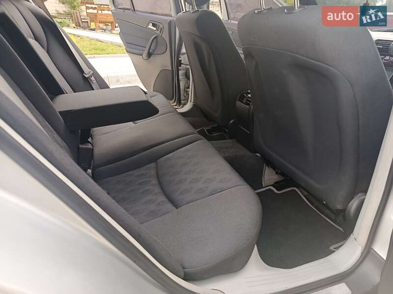 Седан Mercedes-Benz C-Class 2001 в Тернополе