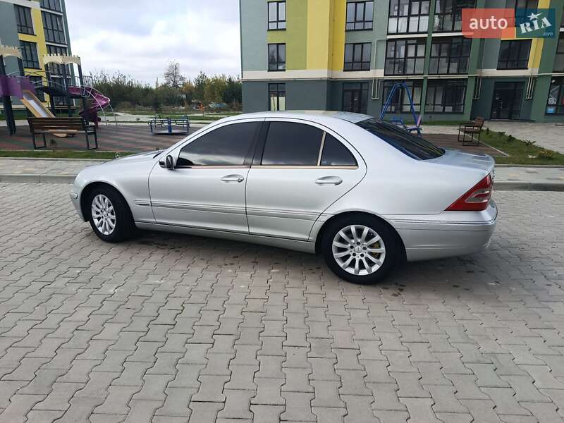 Седан Mercedes-Benz C-Class 2001 в Тернополе