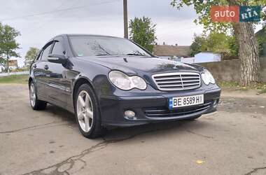 Седан Mercedes-Benz C-Class 2004 в 