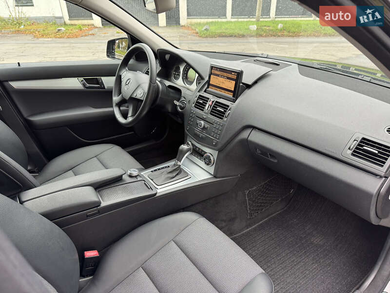Универсал Mercedes-Benz C-Class 2009 в Виннице