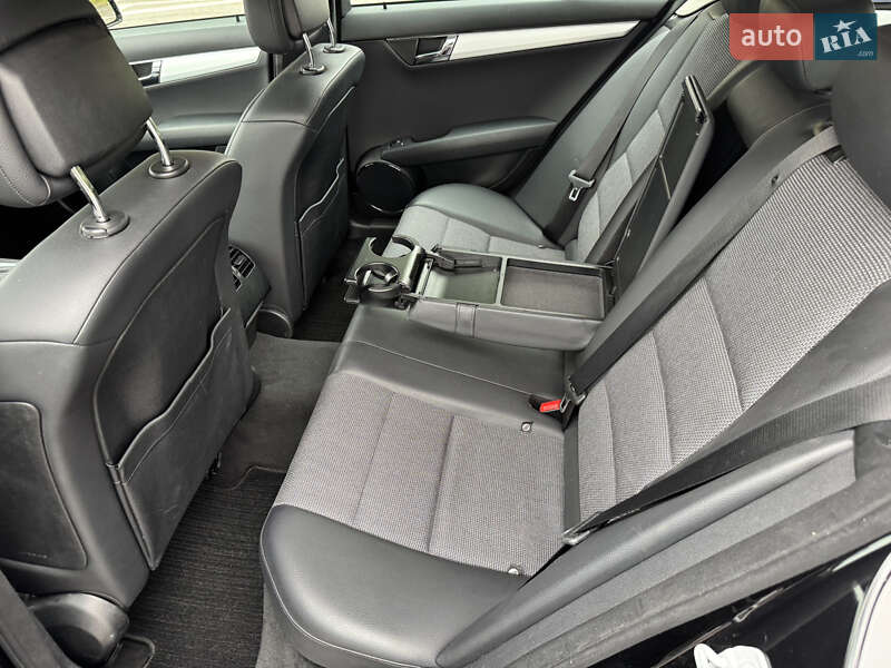 Универсал Mercedes-Benz C-Class 2009 в Виннице