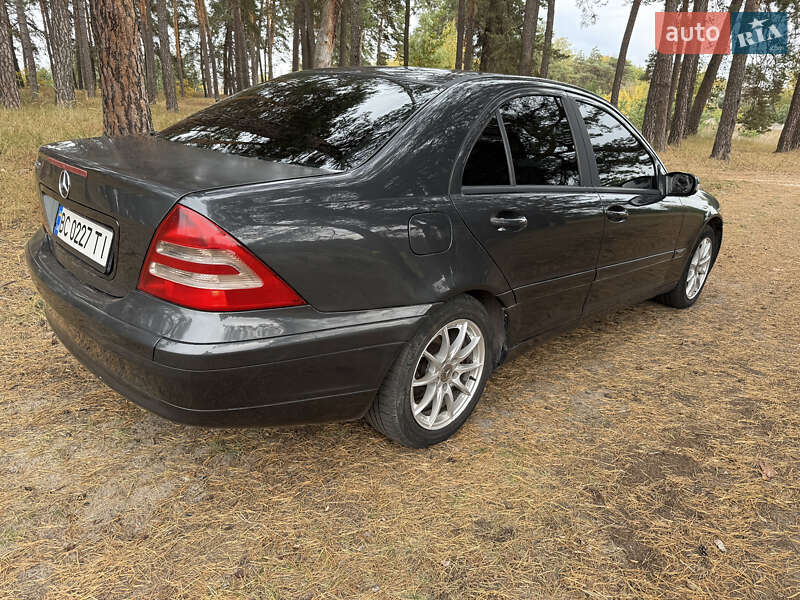 Седан Mercedes-Benz C-Class 2000 в Ахтырке
