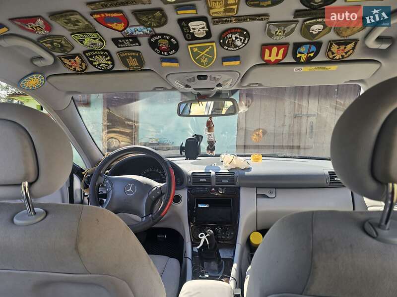 Седан Mercedes-Benz C-Class 2003 в Дрогобыче фото 21 Седан Mercedes-Benz C-Class 2003 в Дрогобыче