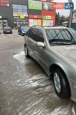 Универсал Mercedes-Benz C-Class 2003 в 