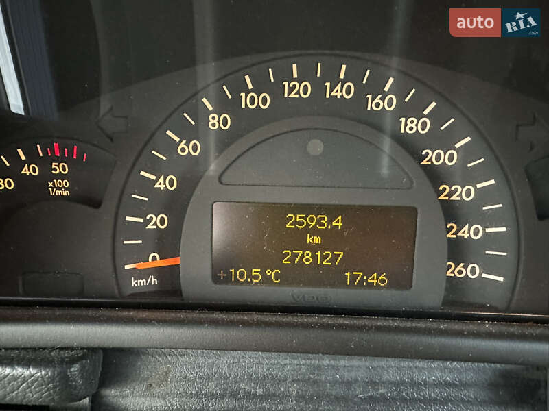 Седан Mercedes-Benz C-Class 2001 в Жовкве