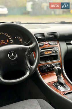 Седан Mercedes-Benz C-Class 2003 в 