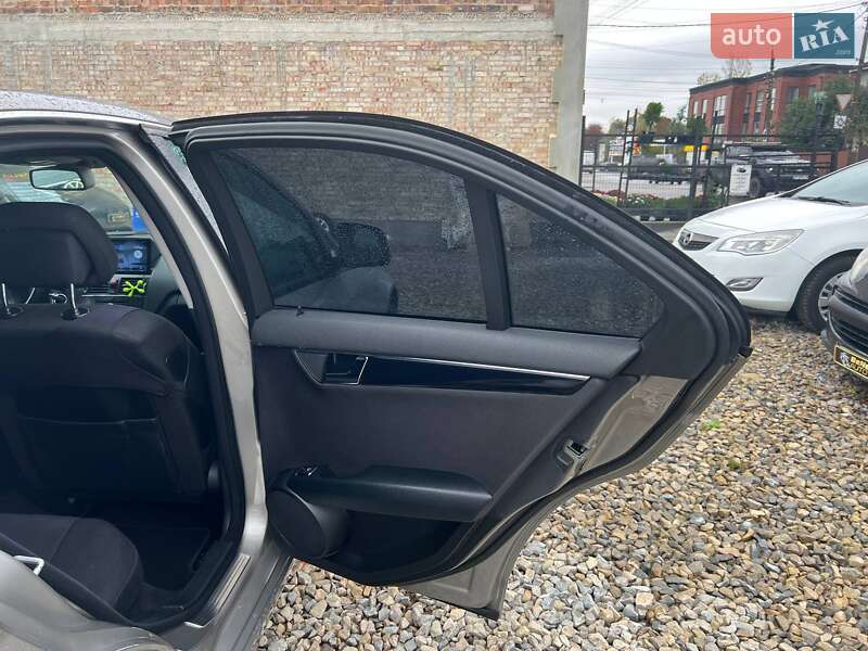 Седан Mercedes-Benz C-Class 2007 в Коломые