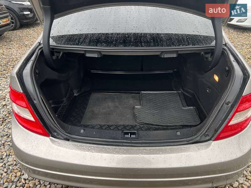 Седан Mercedes-Benz C-Class 2007 в Коломые