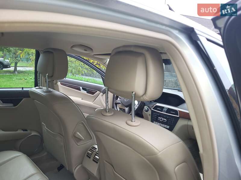 Седан Mercedes-Benz C-Class 2011 в Вінниці