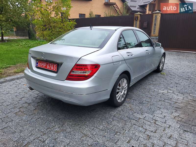 Седан Mercedes-Benz C-Class 2011 в Вінниці