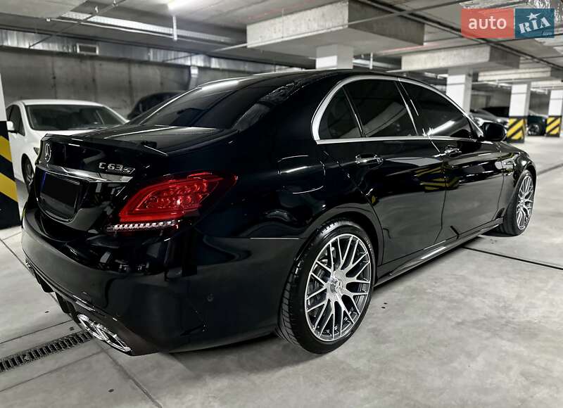 Седан Mercedes-Benz C-Class 2019 в Дніпрі