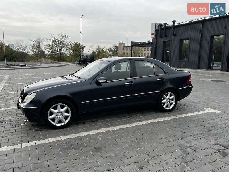 Седан Mercedes-Benz C-Class 2003 в Кривому Розі