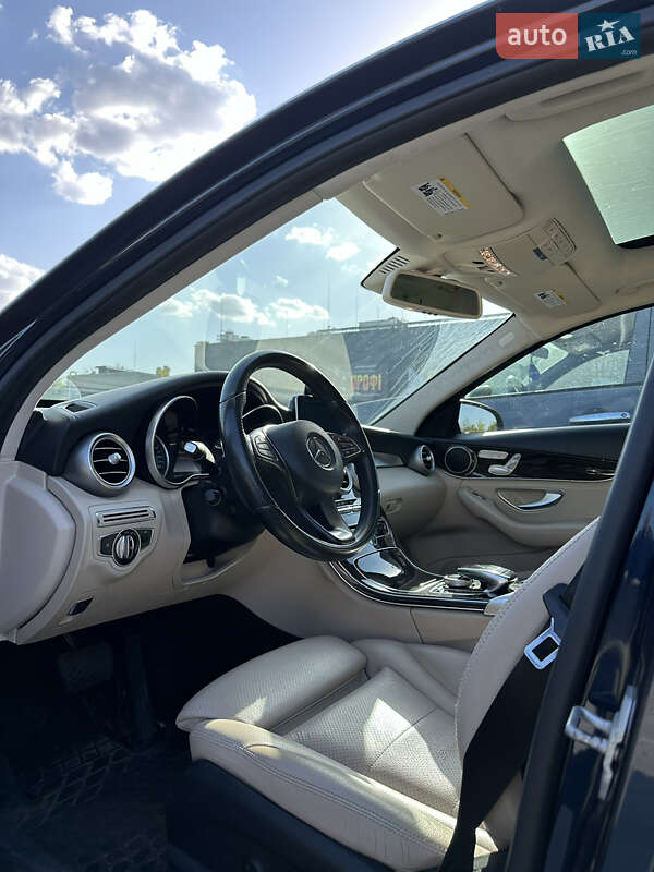 Седан Mercedes-Benz C-Class 2015 в Киеве