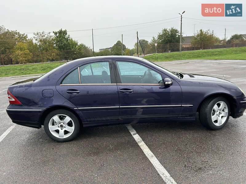 Седан Mercedes-Benz C-Class 2003 в Луцке