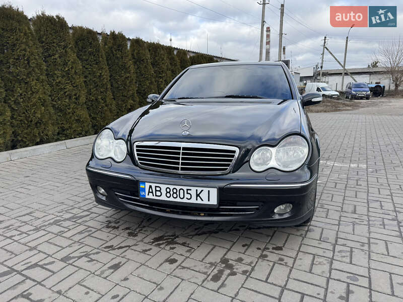 Седан Mercedes-Benz C-Class 2004 в Могилев-Подольске
